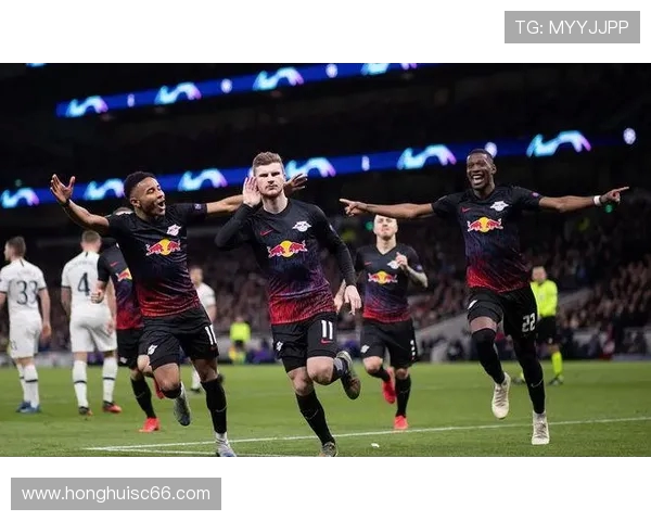 重庆篮球队与深圳篮球队赛后复盘分析比赛经验与战术调整探讨